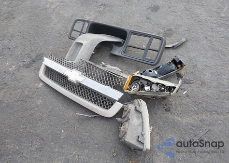 2004 Chevrolet Silverado 1500 Ls from USA, damaged, VIN 2GCEC19VX41197755